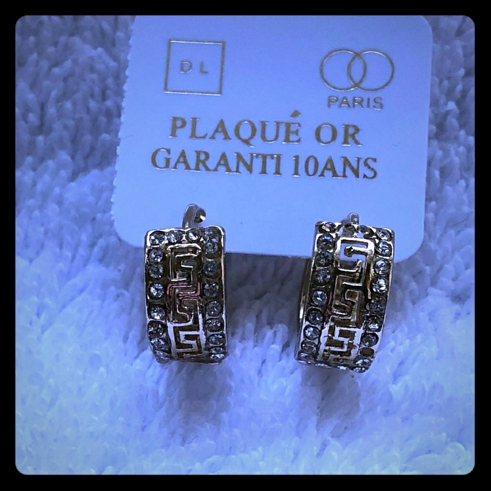 Woman earrings gold plated don't change